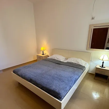 Seaview Apartment