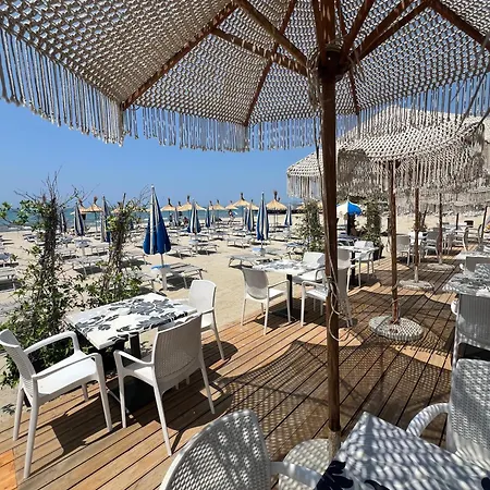Seaview Apartment